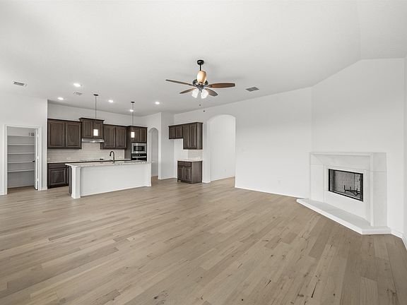 5th image of 121 Mockingbird Hill Dr