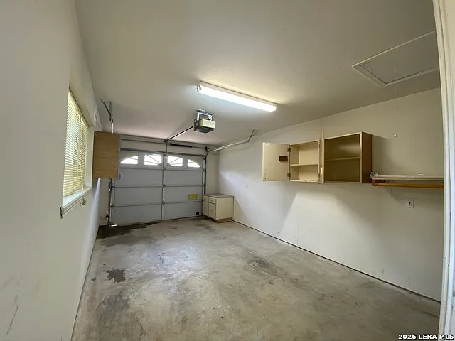 570 Beverly Ln — Photo 11