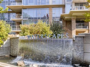 1075 Sunset Dr #2103, Kelowna, BC V1Y 9Y9