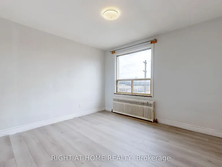 896 Eglinton Ave E #314 — Photo 5