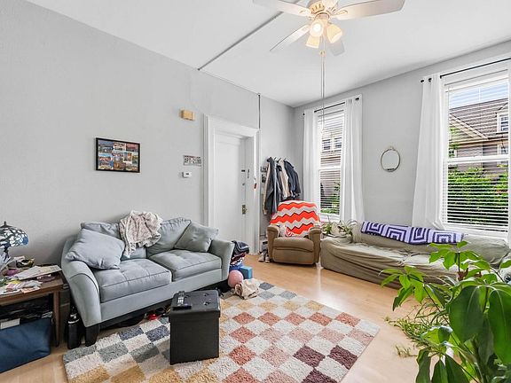 3rd image of 1308 N Astor STREET