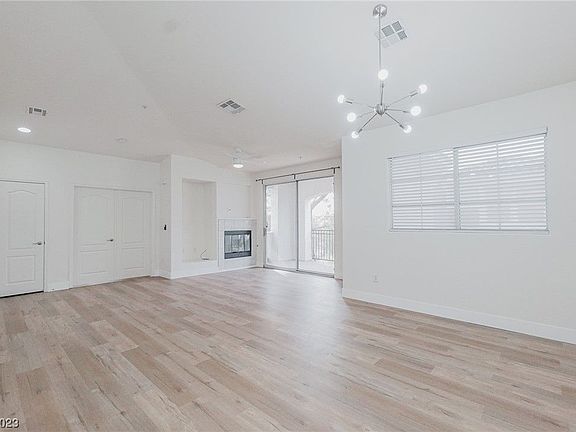 5th image of 2325 Windmill Pkwy APT 1623