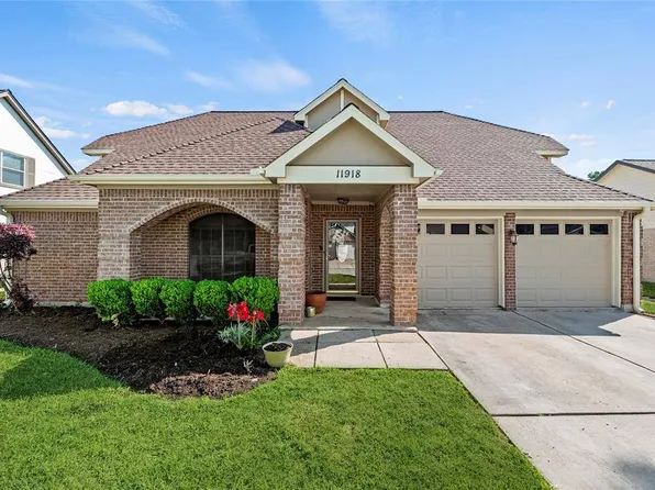 11918 Estes Park Ln, Houston, TX 77067