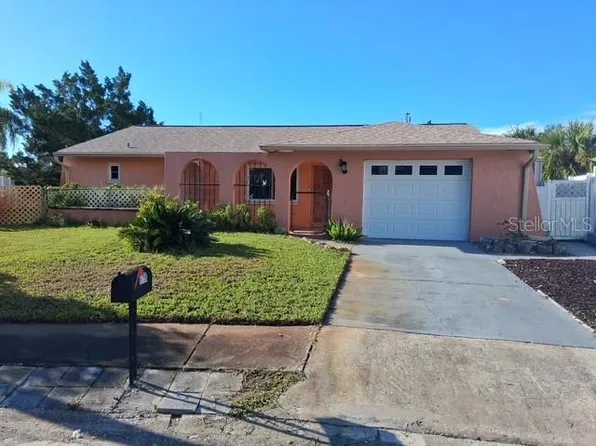 8758 Hemlock Ln, Port Richey, FL 34668
