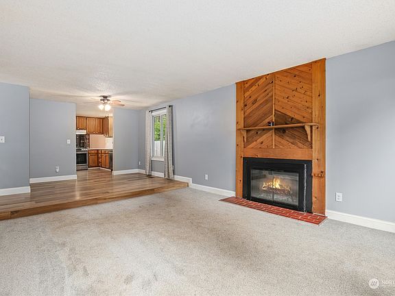 4th image of 4909 Yew Wood Court SE