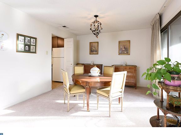 DiningRoom