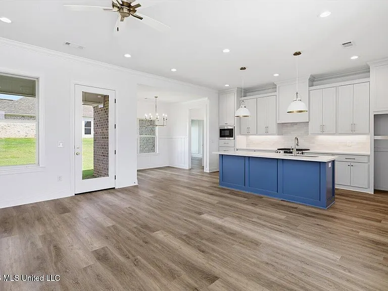 515 Portner Way — Photo 3