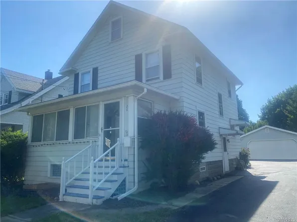 20 Woodrow Rd, Batavia, NY 14020