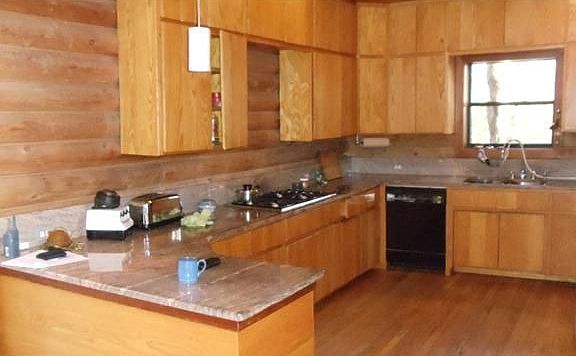 4th image of 222 Armadillo Ln