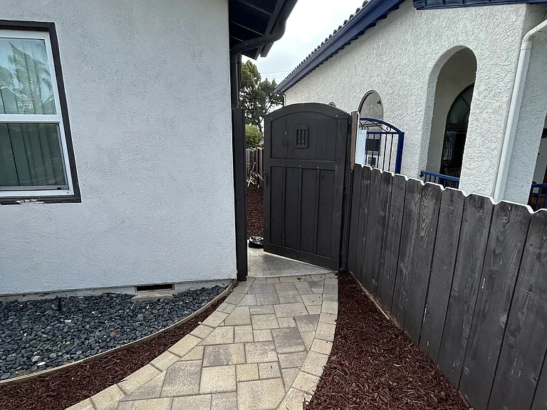615 S Clementine St #2 — Photo 26