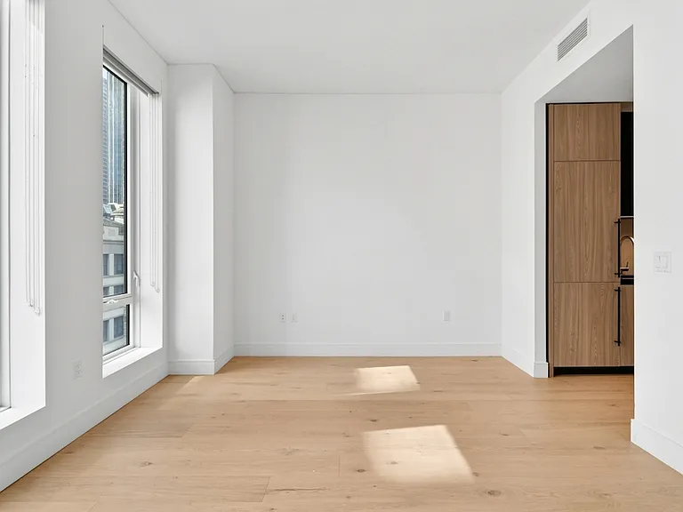 312 W 43rd St #3L — Photo 8
