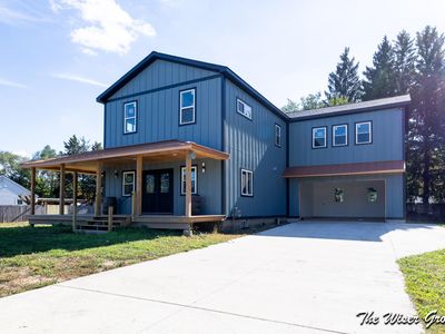 402 48th St SE, Kentwood, MI, 49548