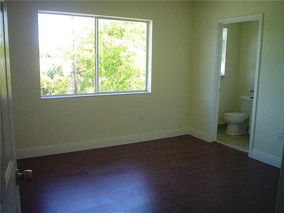 3rd image of 2880 Pine Tree Dr APT 10