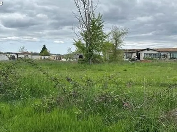 34087 Walnut Ln, Creswell, OR 97426