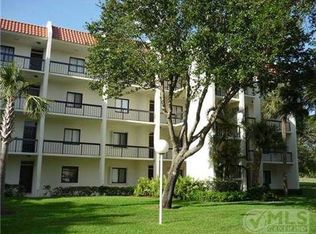 2500 Presidential Way APT 107, West Palm Beach, FL 33401
