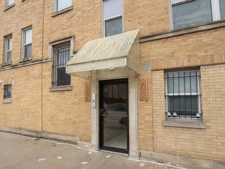 2048 W Touhy Ave #1 — Photo 9