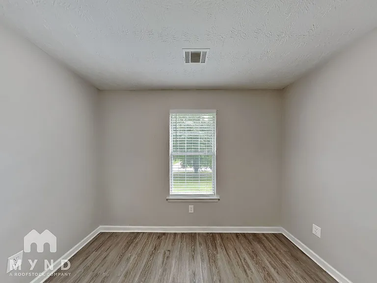 211 Nicki Ct — Photo 19