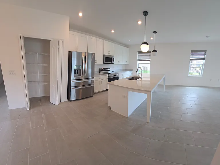 10500 SW Vasari Way — Photo 5
