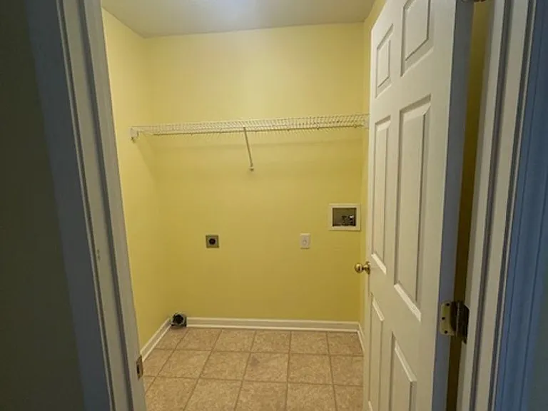 2709 Michelle Park — Photo 21