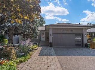 1508 Holburne Rd, Mississauga, ON L5E 2L6