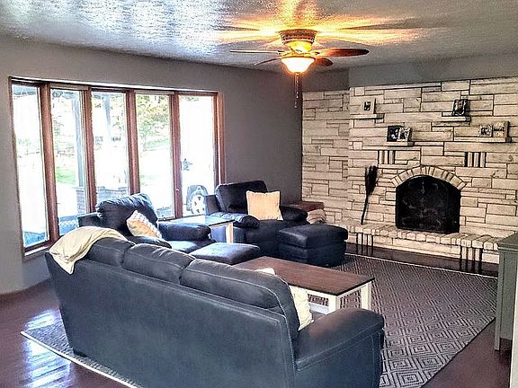 5th image of 11891 Oakmont Dr