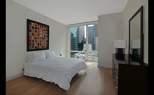 Sold by Douglas Elliman | media 18