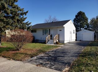 1827 N McAree Rd, Waukegan, IL 60087