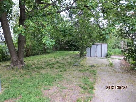 4th image of 3246 Saint Bernard Dr