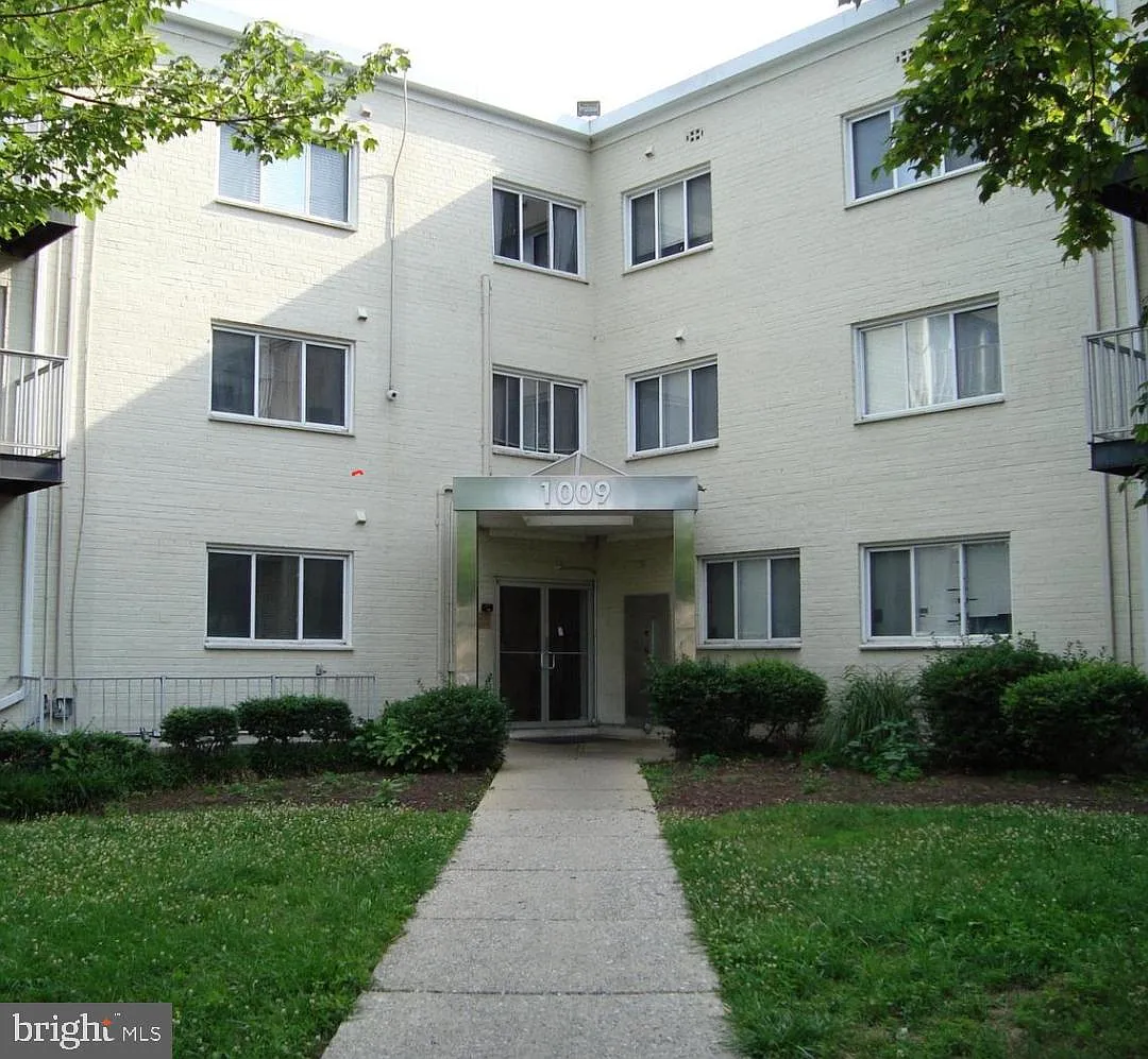 1009 Chillum Rd APT 217 photo 1