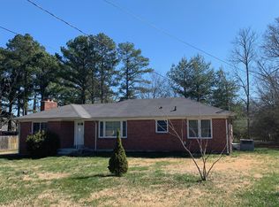 1011 Meadowview Dr, Gallatin, TN 37066