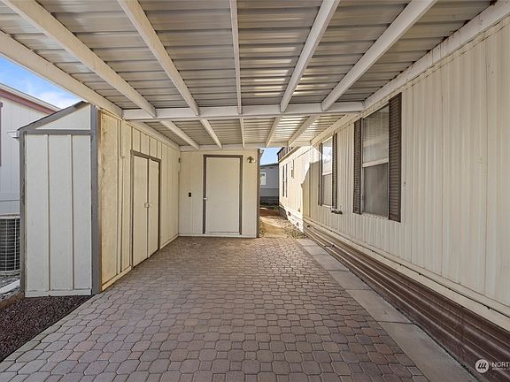 4th image of 1413 Garnet Street