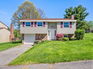1222 Harvest Ct, Bridgeville, PA 15017