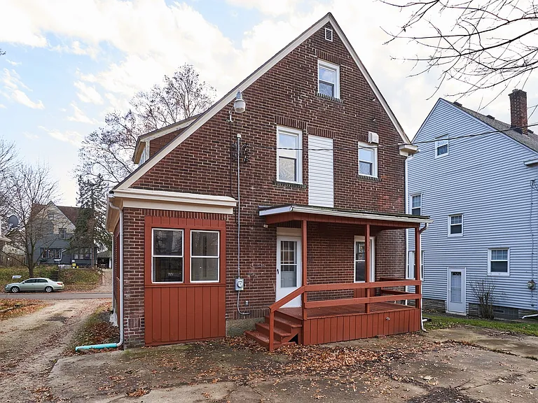 373 N Firestone Blvd — Photo 20