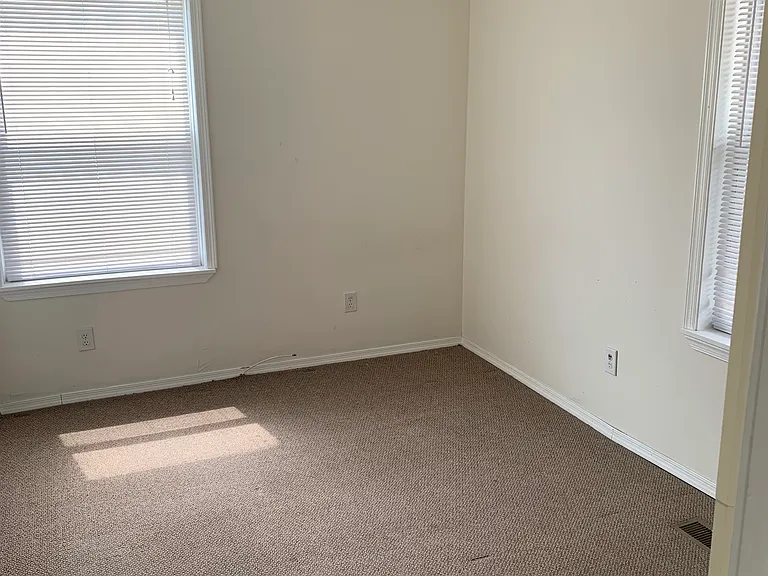422 Cottman St #1 — Photo 11