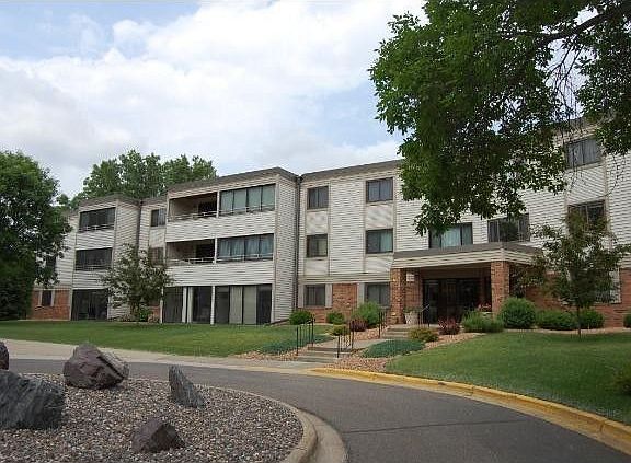 2nd image of 10540 43rd Ave N APT 108