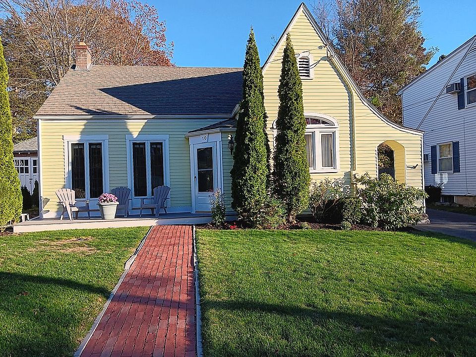 10 Hamilton Road, Waltham 