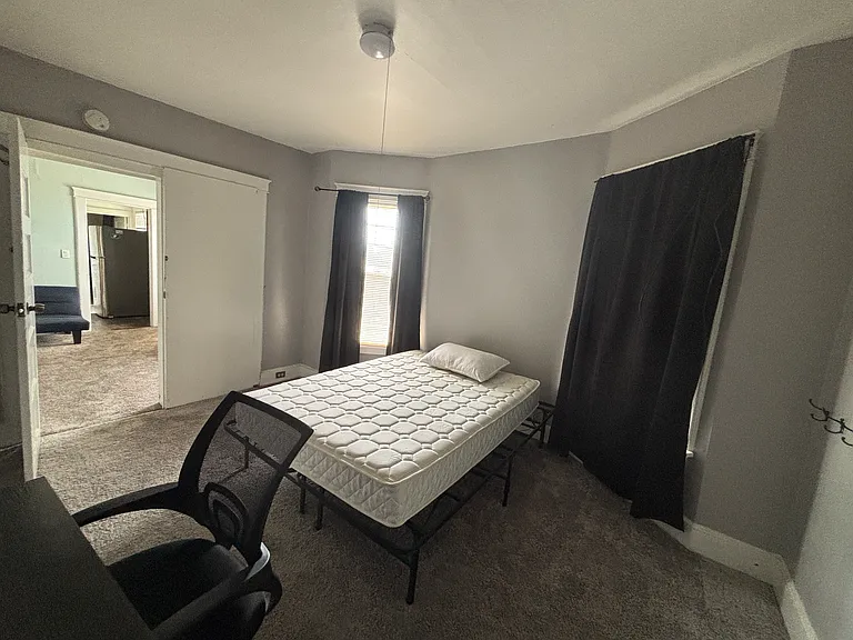43 Margaret St #2R — Photo 7