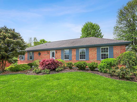2nd image of 10267 Cedarwood Dr