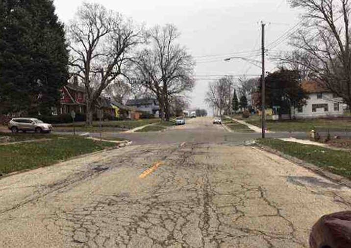 2nd image of 2007 Elm St