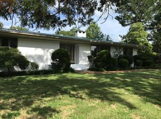 195 Briarwood Dr, Holly Springs, MS 38635