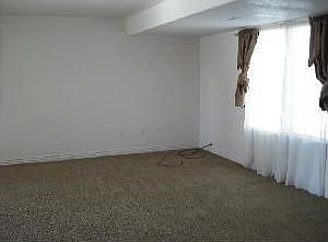 4th image of 2219 E Lennox Ln