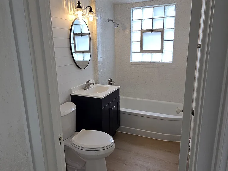 1008 George St — Photo 17