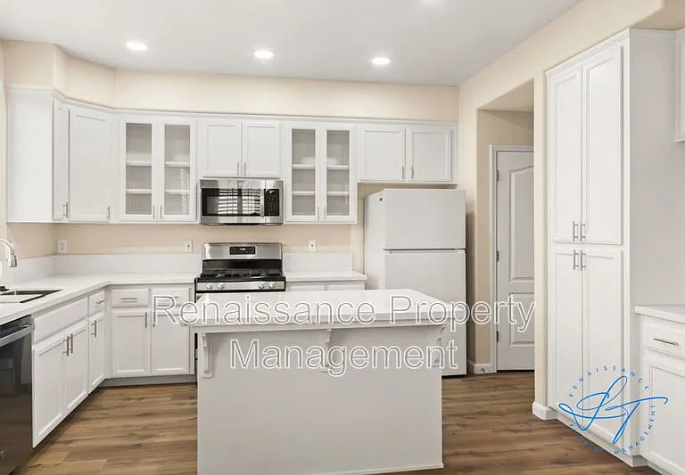 1539 Abrew Way — Photo 7