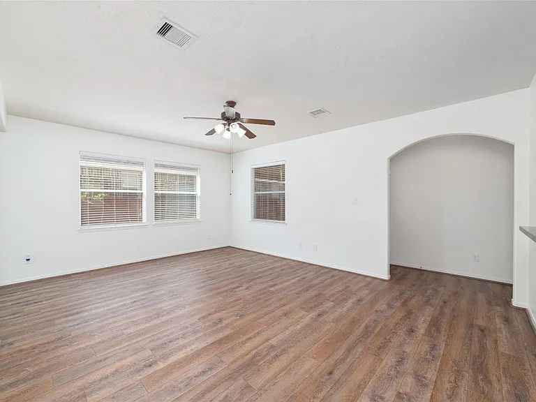 8914 Parlin Ridge Dr — Photo 13