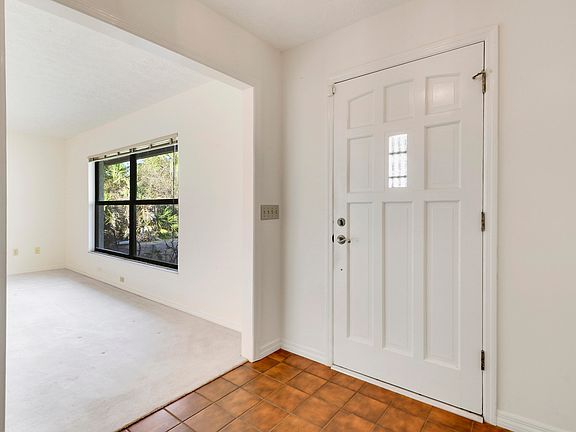 5th image of 2402 SE Alden Street