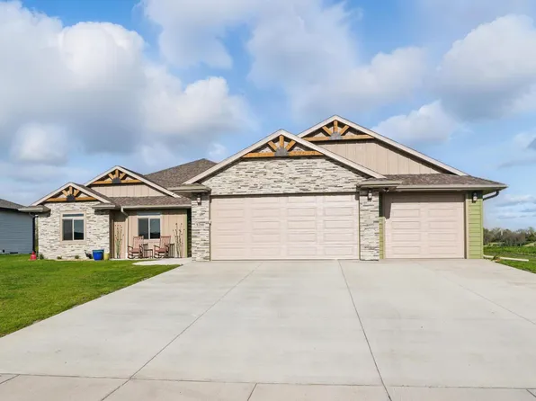 5700 Island Ct, Mitchell, SD 57301