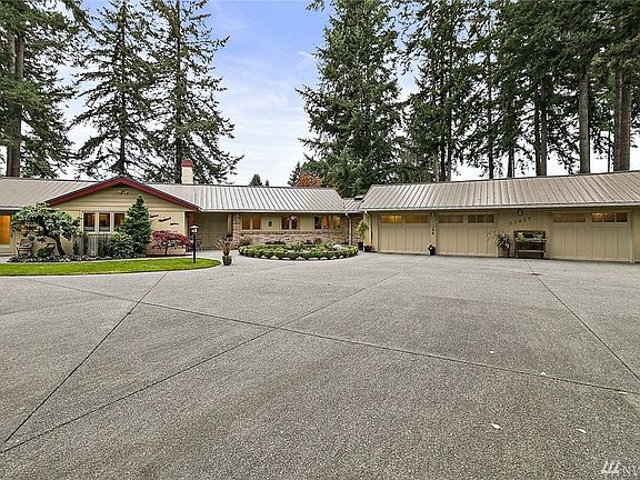 2nd image of 11537 Clovercrest Dr SW