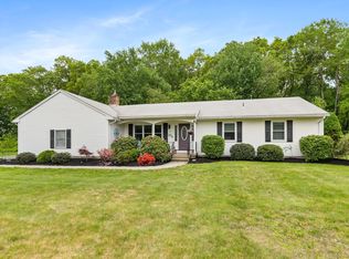 19 Ridgeview Dr, Ellington, CT 06029