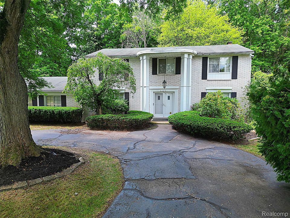 1st image of 30851 Woodstream Dr