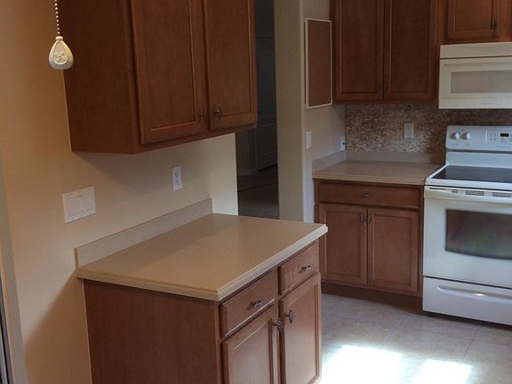4th image of 1762 Dunvegan Dr